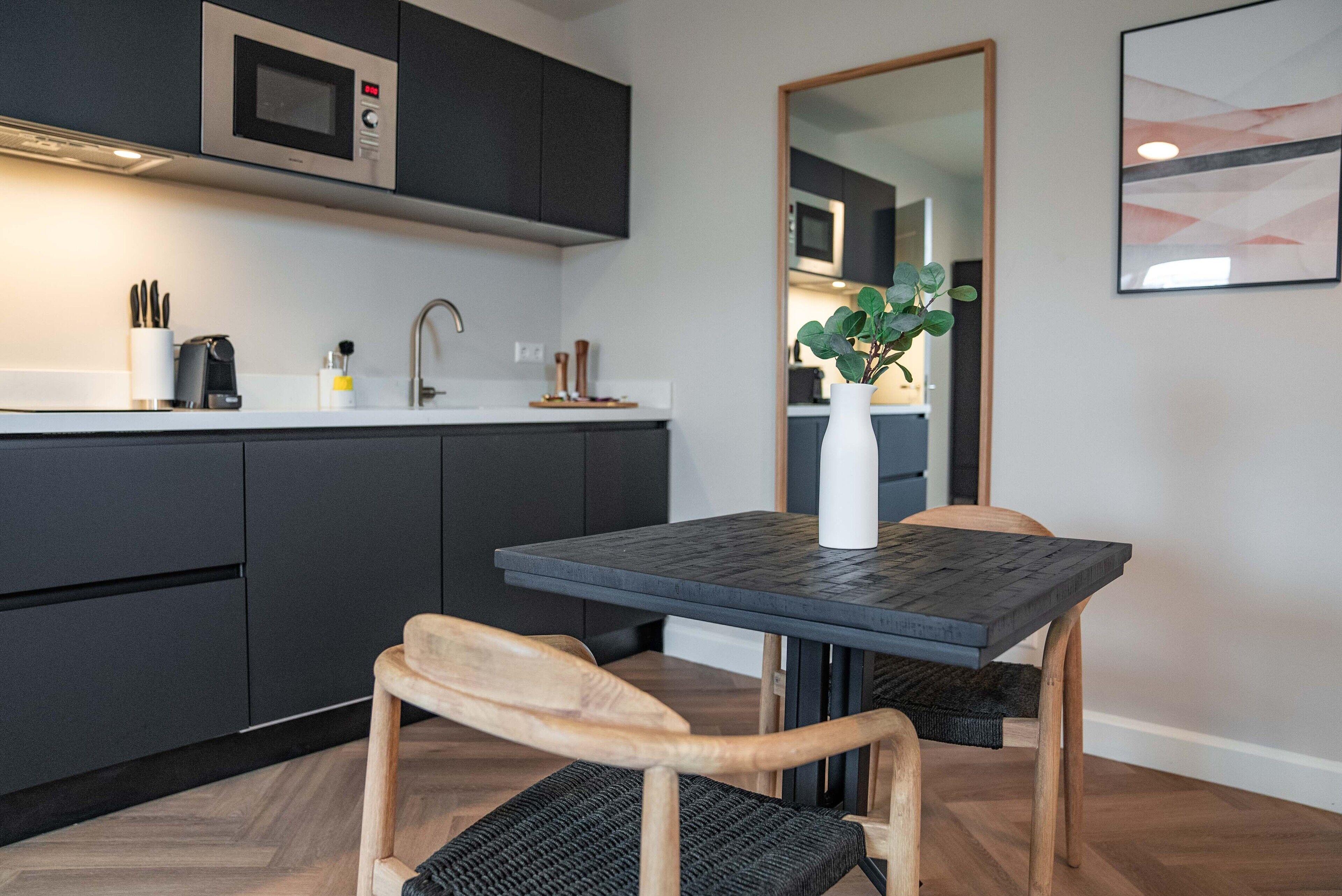 Limehome Keizerstraat 3*