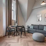 Limehome Keizerstraat Aparthotel 3*