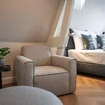 Limehome Keizerstraat Aparthotel 3*