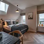 Limehome Keizerstraat Den Haag