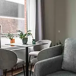 Limehome The Hague Keizerstraat