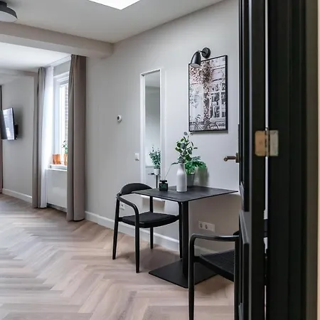 Limehome Keizerstraat Den Haag