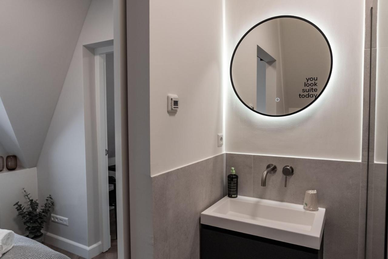 Limehome Keizerstraat Den Haag